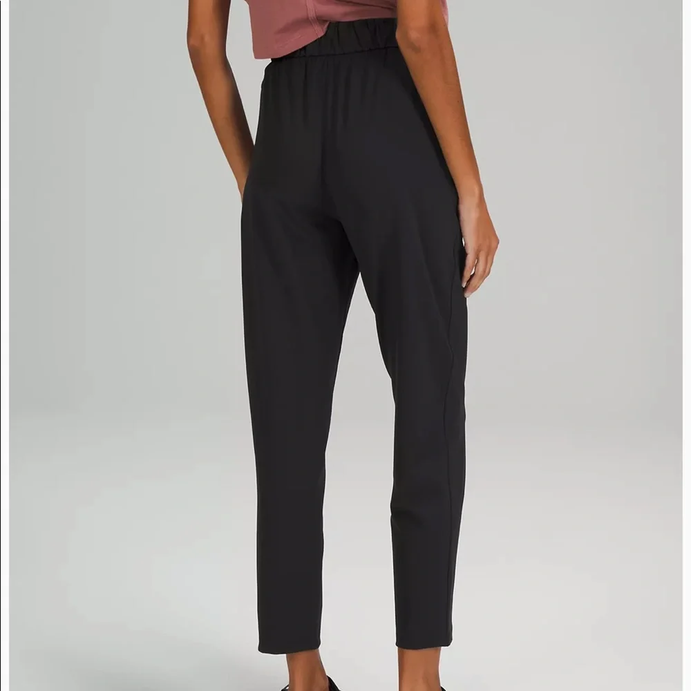 Lululemon Stretch High Rise Pant 7/8 Luxtreme Fabric Black Joggers Pants 2 - Picture 3 of 6